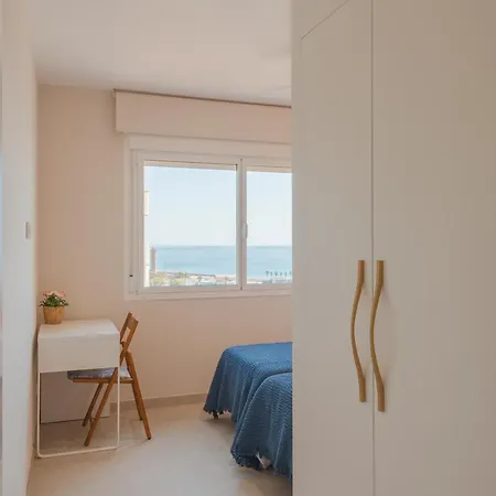 Esteponaciesii アパート *