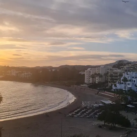 Esteponaciesii アパート